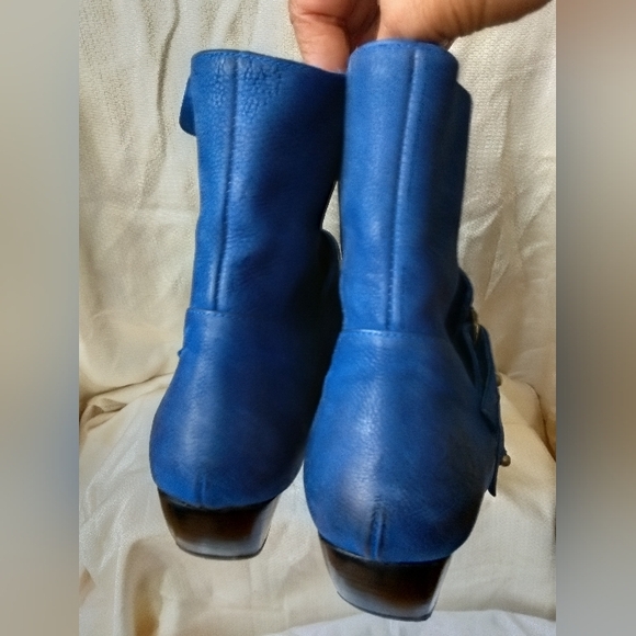 Women's Sz 11 BLUE luxury sophisticated pointed toe low heel buckle ankle boots - Picture 6 of 15